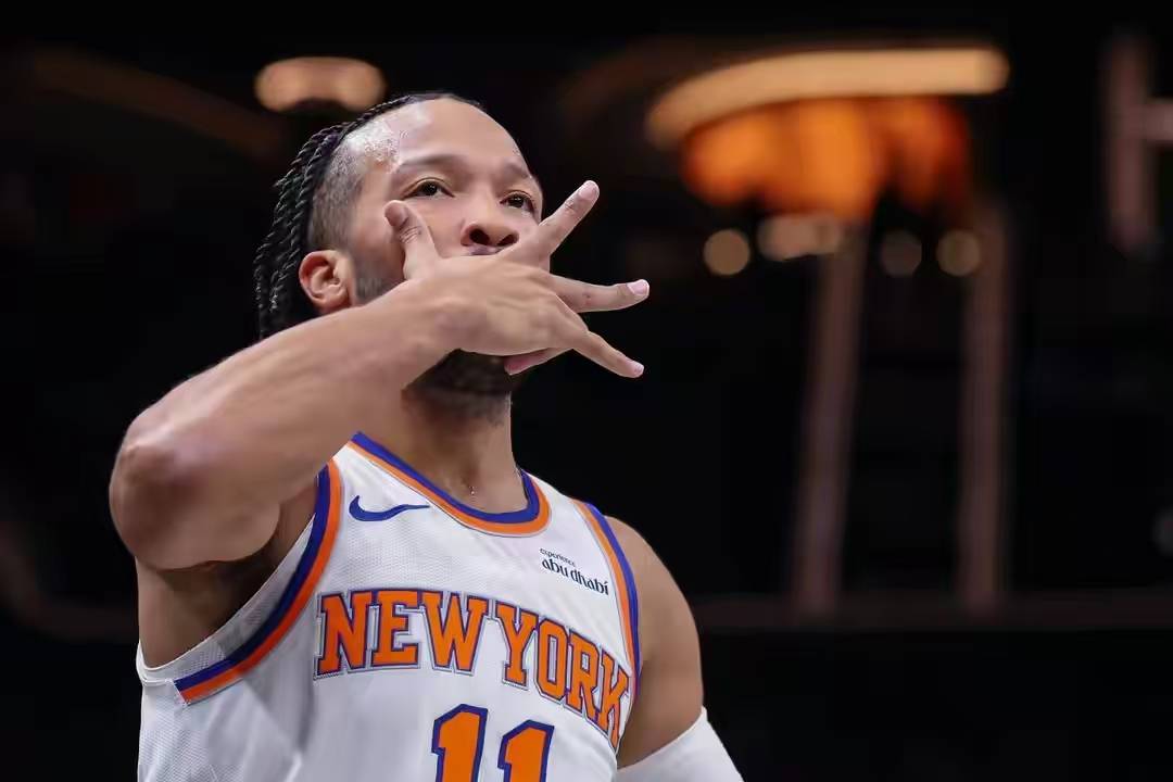 关于巴西男篮碾压雷霆，福克斯完成帽子戏法的信息