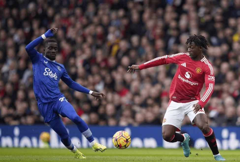 埃弗顿维护门将线，狼队主场险胜的简单介绍