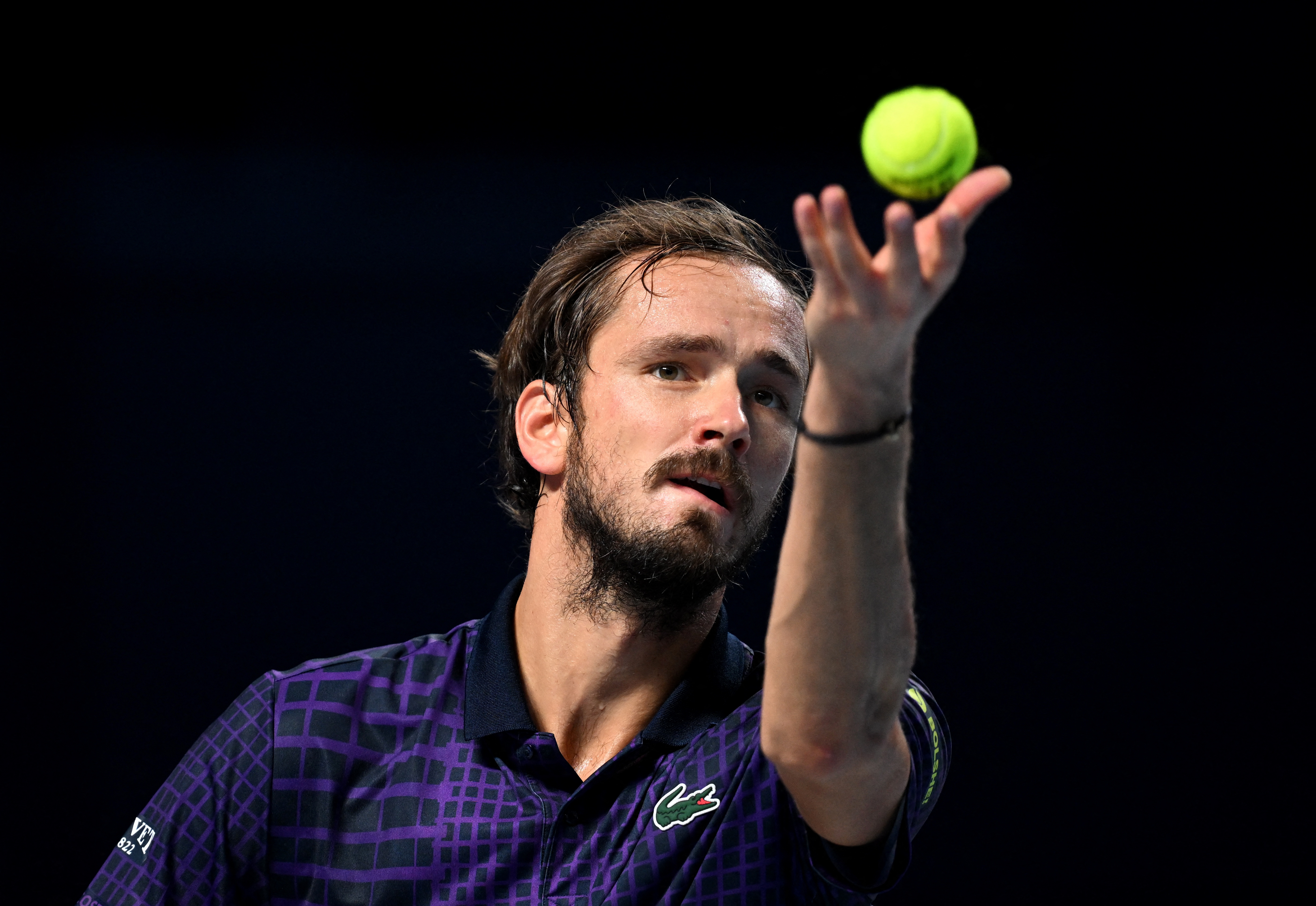 西班牙网球队爆冷世界网球队，梅德韦杰夫制霸全场的简单介绍