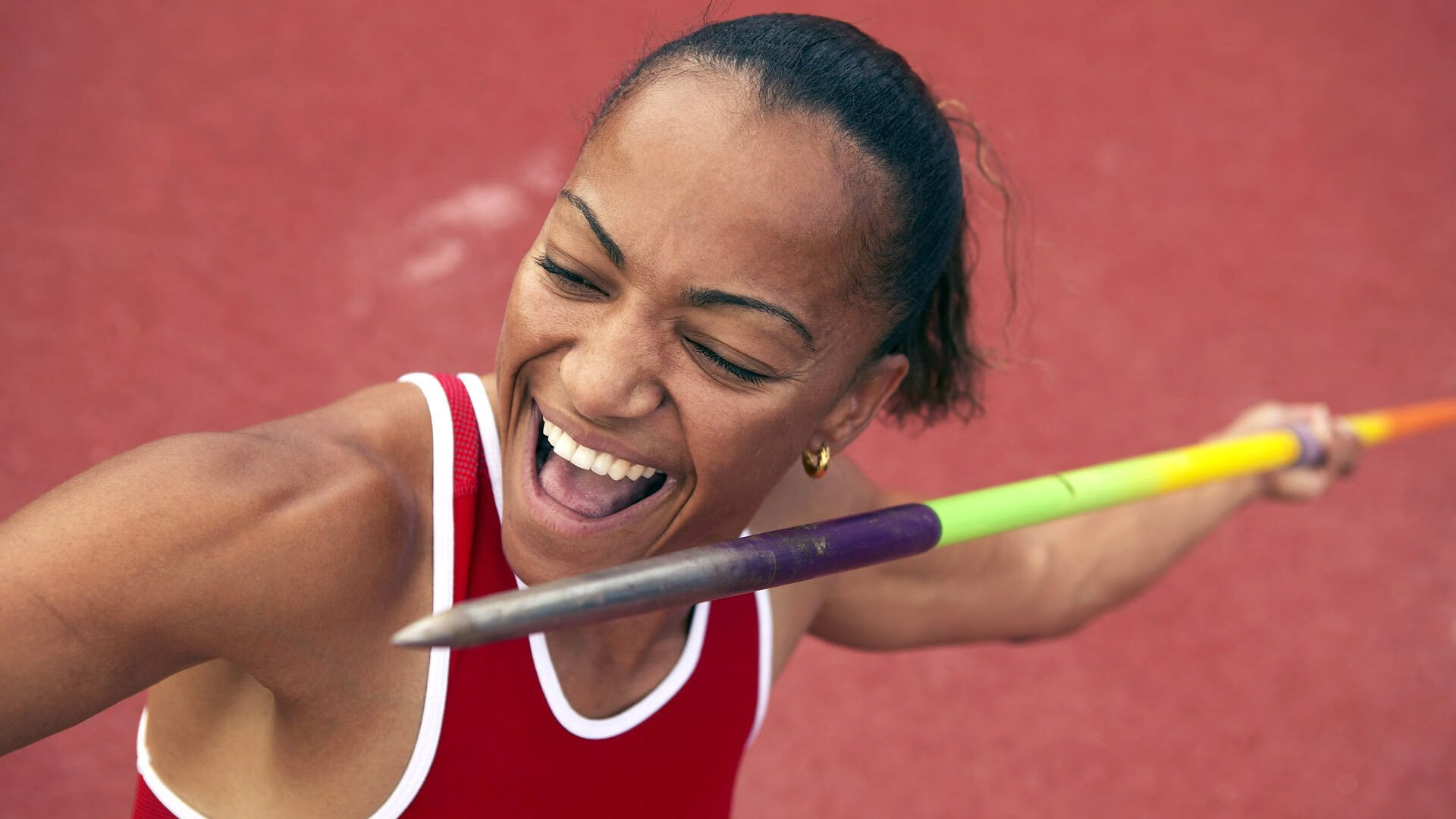 北欧利刃破铁军，伊萨克关键一击助韩国突围波兰，晋级之路现曙光