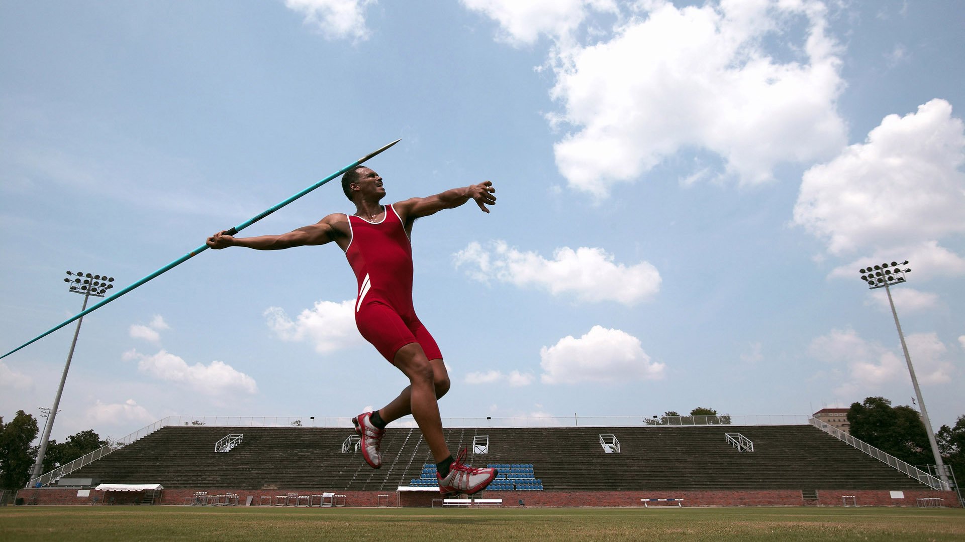 赛道上的逆袭，红牛绝地反击，诺里斯一骑绝尘